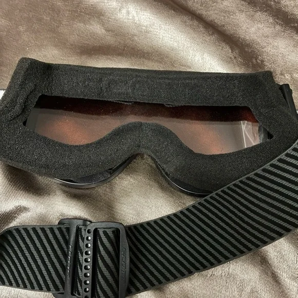 Scott Goggles with Black and White Strap with Carrying Pouch - Picture 6 of 6
